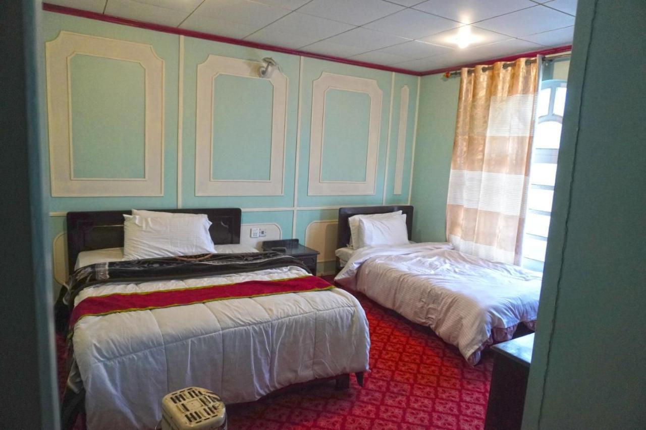 Hotel Dewanekhas Skardu Exterior photo