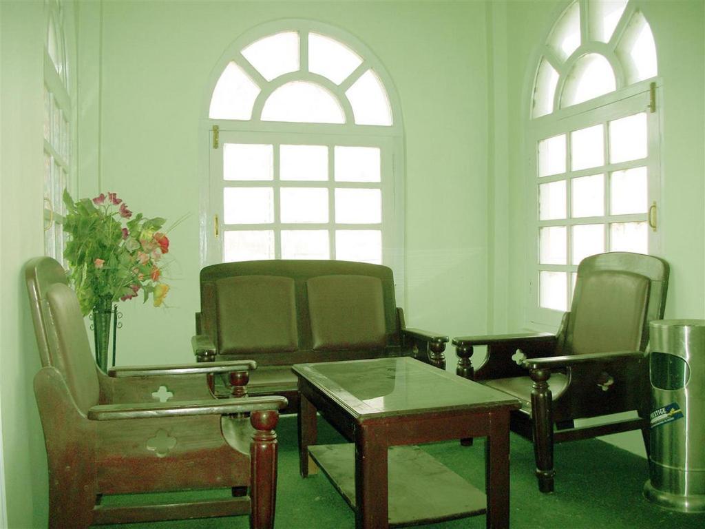 Hotel Dewanekhas Skardu Exterior photo